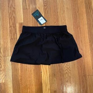 NWT Aqua Green Swim Bikini Skort - size 8/10 - Black